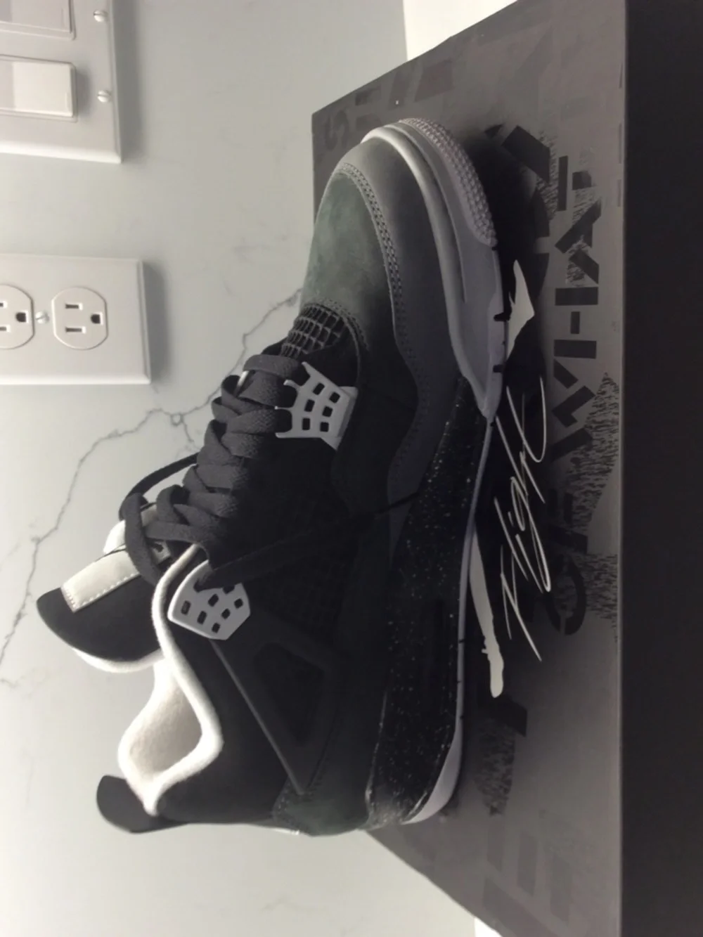 AIR JORDAN 4 “FEAR” PACKS size 8.5 unworn brand new got wrong size